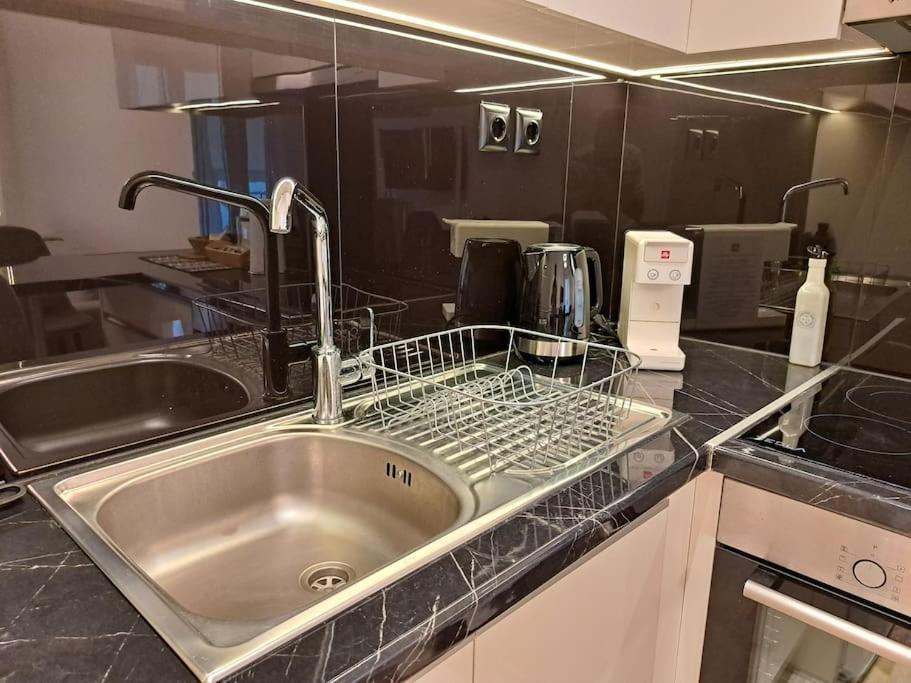 Luxury Suite Patras Eksteriør billede
