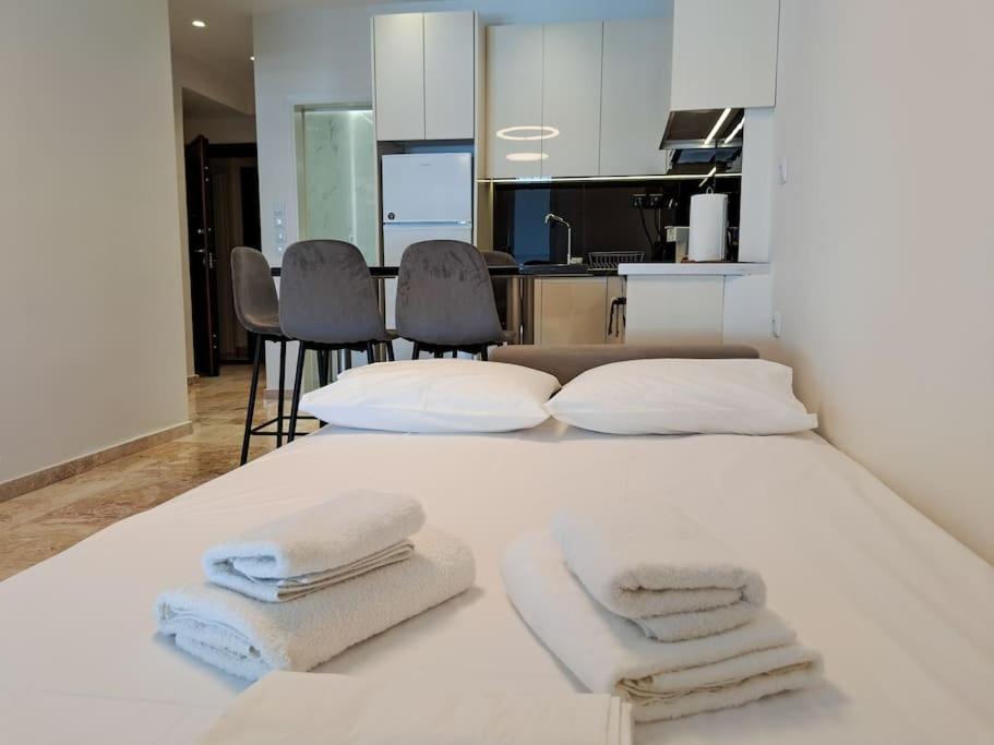 Luxury Suite Patras Eksteriør billede